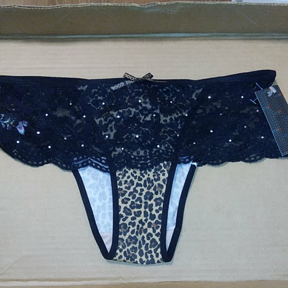 Coogi panties Size L New Leopard Animal Print